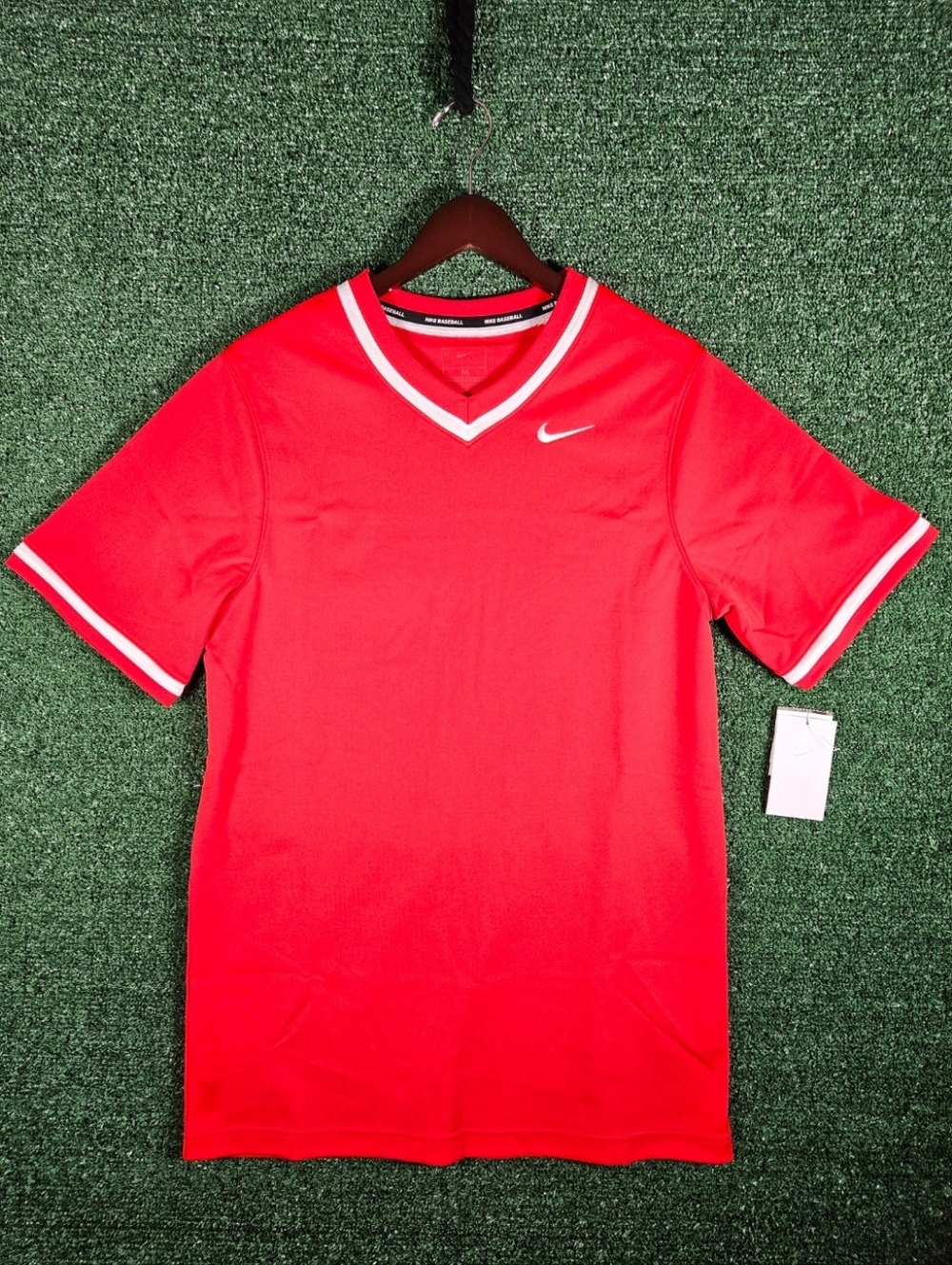 Nike Baseball Classic Red V-Neck Short Sleeve Jersey w/White Trim / Mens Medium